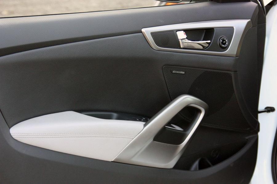  Hyundai Veloster 2011 года  (фото 113 из 184)